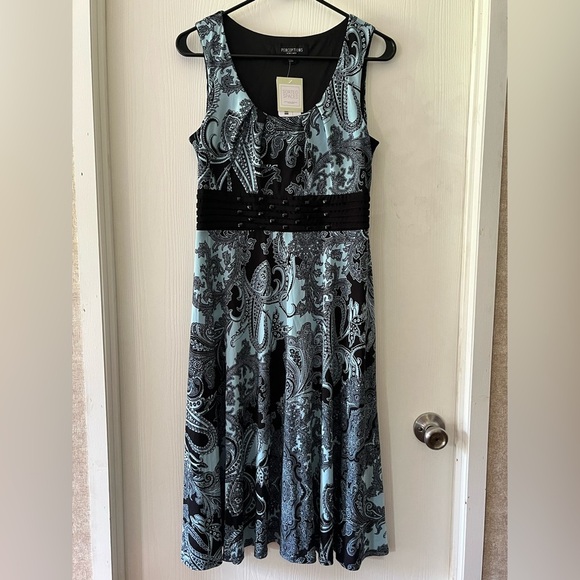 Perceptions - Black and Blue Sleeveless Midi Dress - Picture 4 of 6